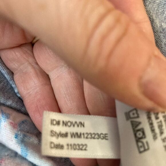 Aria NWOT deluxe feline floral nightgown w/.lace trim nice buttons & pockets🌷 - Picture 9 of 9